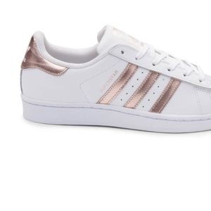 Adidas superstars